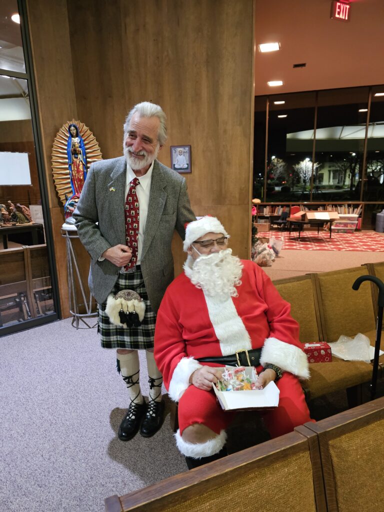 Santa and Friend, Family Service